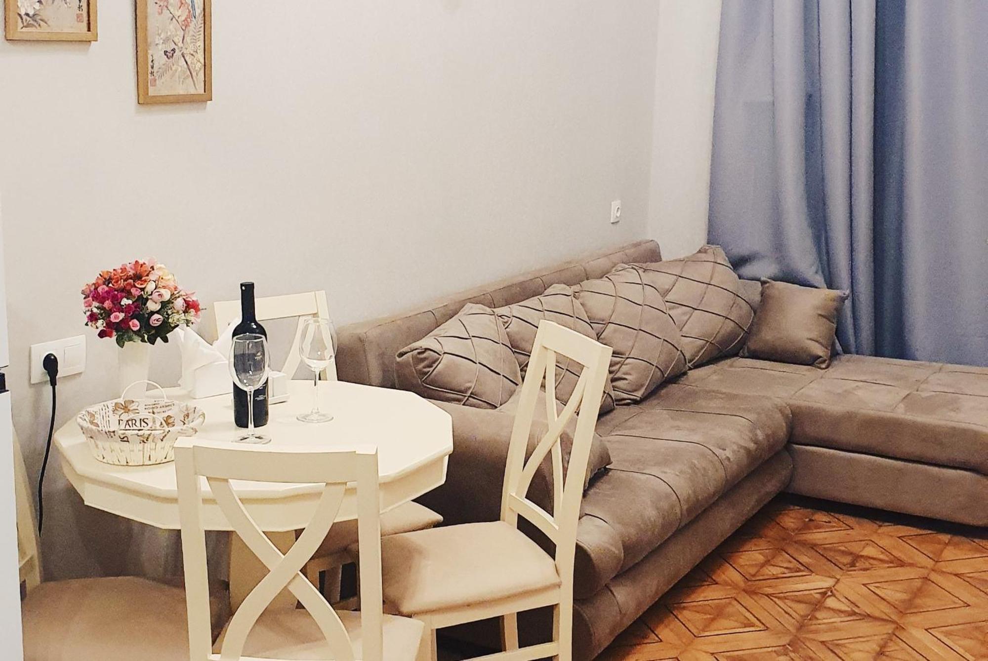 Sofiko Apartment In A Legendary Building Tbilisi Eksteriør bilde